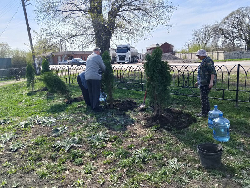 В Народненском сельском поселении в рамках месячника по благоустройству проведен субботник.